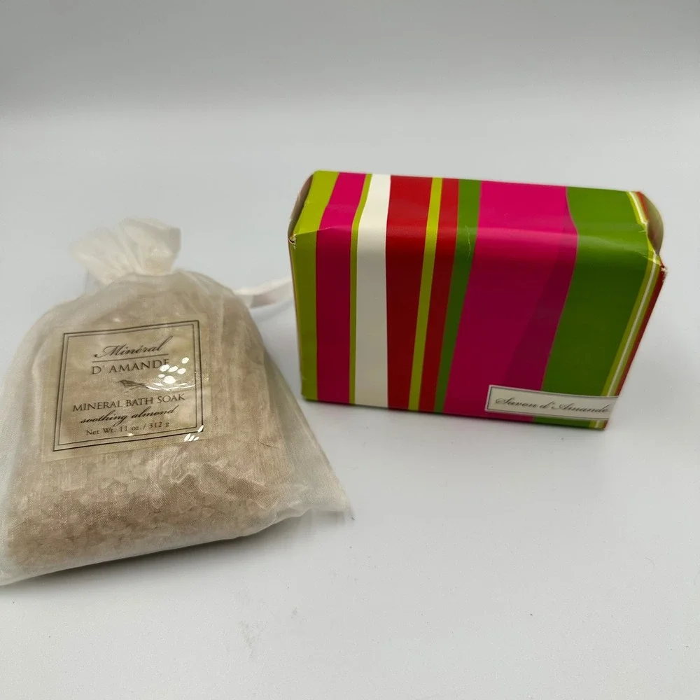 Mineral D'Amande Soothing Almond Bath Soak & M Luxe Premium Almond Soap Set
